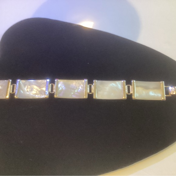 Vintage Mother of Pearl stamped 925 WW Hong Kong. - Picture 3 of 8